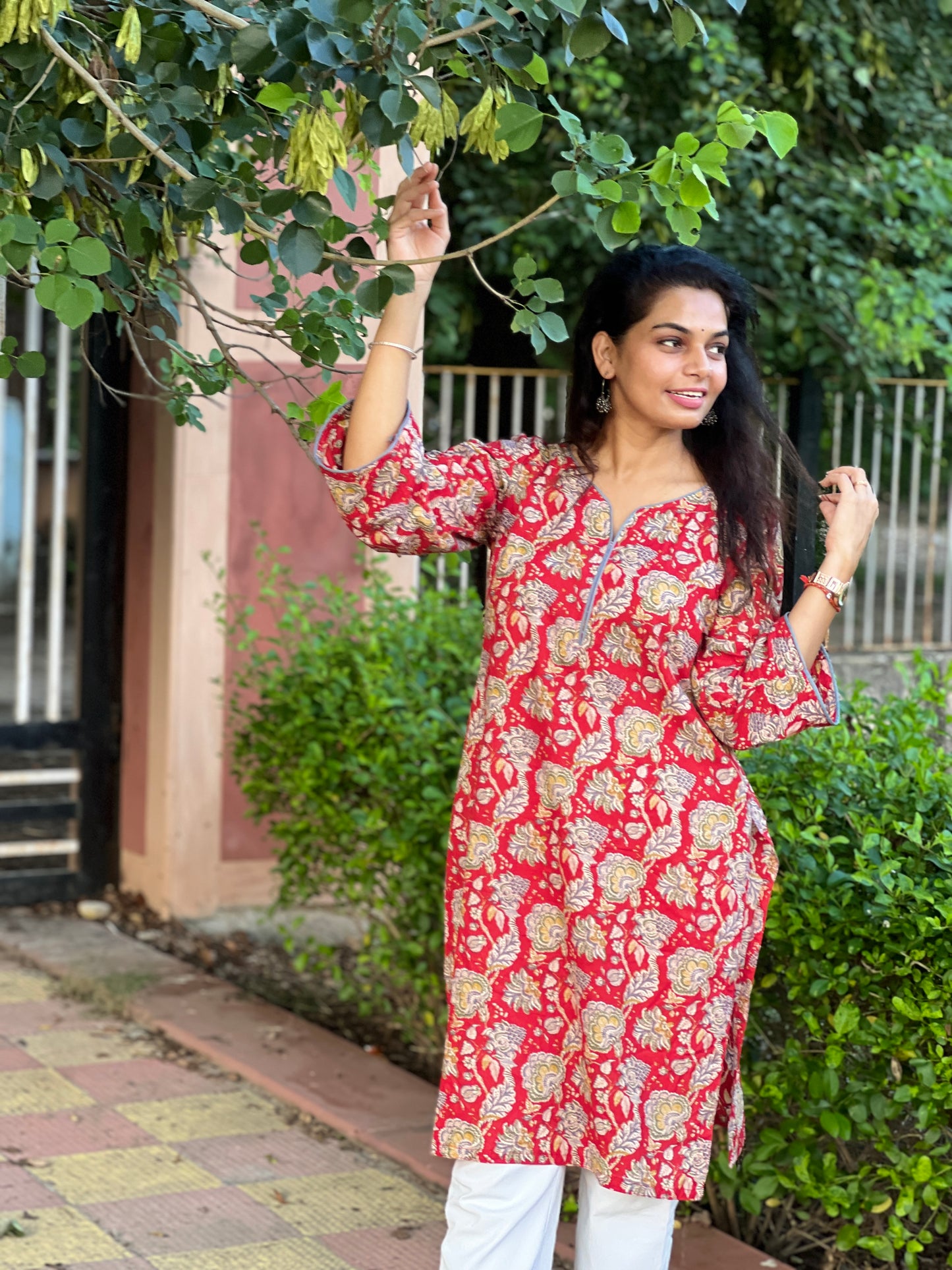 Red Gorgeous floral Kurti